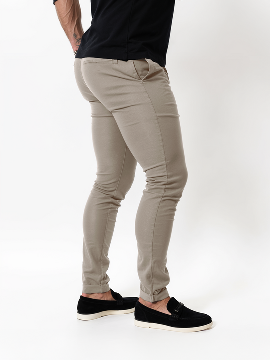 Novate: Wrinkle-Free Slim Fit Trousers