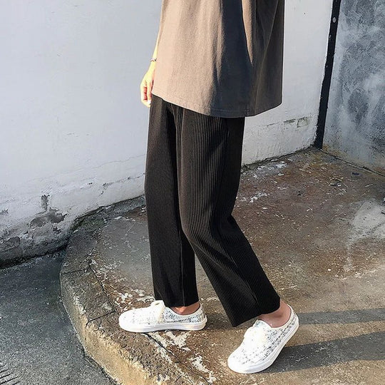 Federico: Ribbed Pleated Trousers